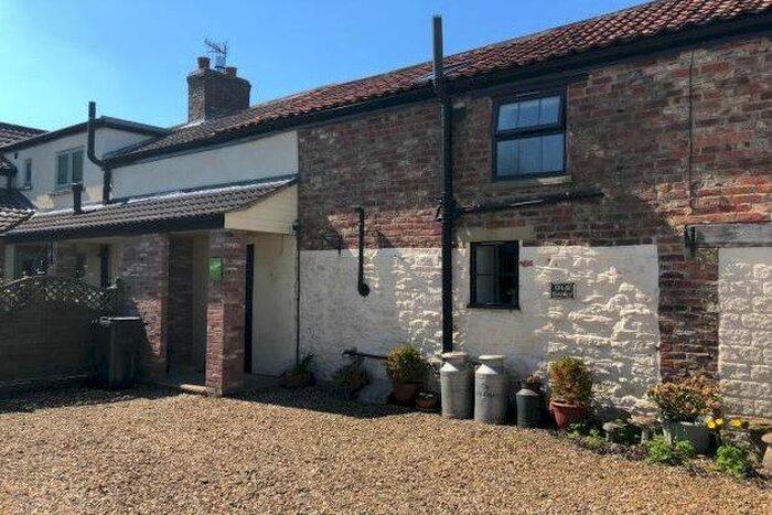 2 Bedroom Cottage To Rent In Helperthorpe, Malton, YO17