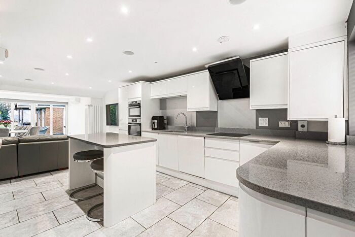 2 Bedroom Terraced House For Sale In Welham Manor, North Mymms, Hatfield, AL9