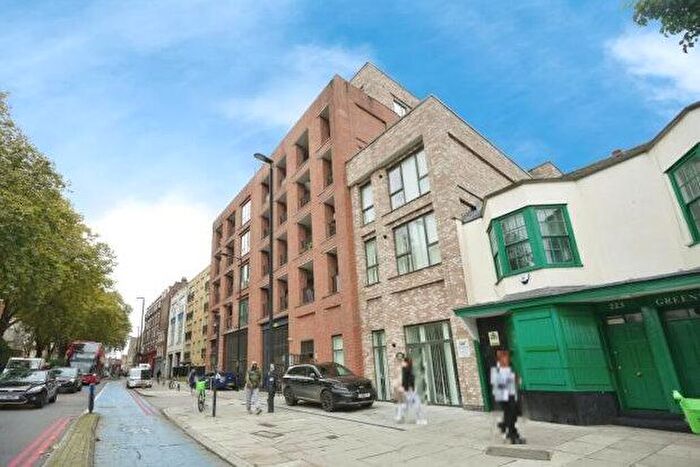 2 Bedroom Flat To Rent In Bow Road, London, E3