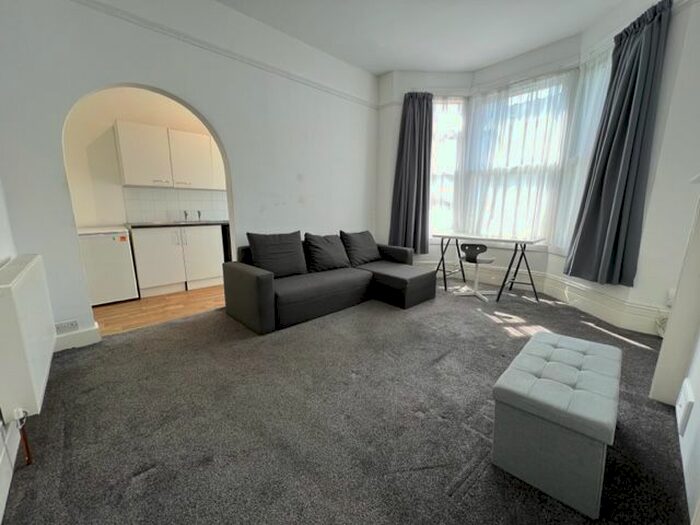 1 Bedroom Flat To Rent In Raveley Street, London, NW5