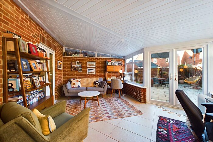 3 Bedroom Link Detached House To Rent In Gloucester Avenue, Shinfield, Berkshire, RG2