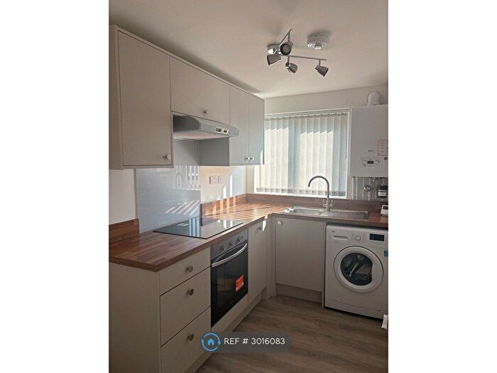 1 Bedroom Flat To Rent In Granville Gardens, Hinckley, LE10