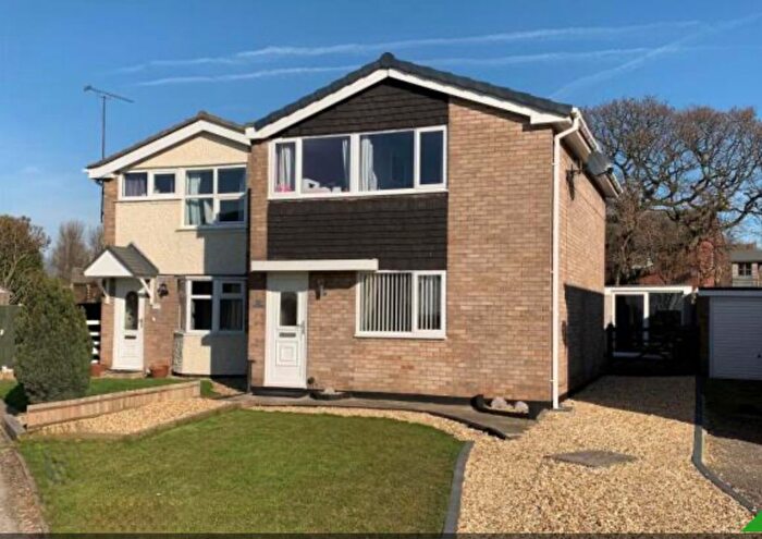 3 Bedroom Semi Detached House For Sale In Brackendale, Chester, CH2