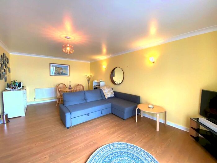 1 Bedroom Flat To Rent In Hotel Road, St Margaret`S At Cliffe, CT15