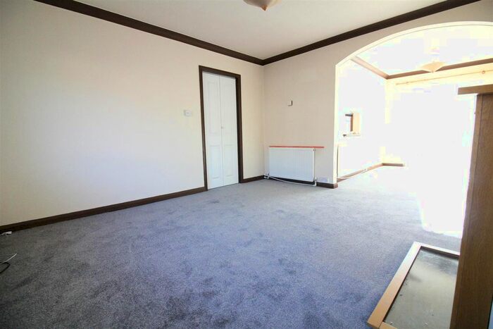 3 Bedroom End Of Terrace House To Rent In Lawrence Road, Hayes, UB4