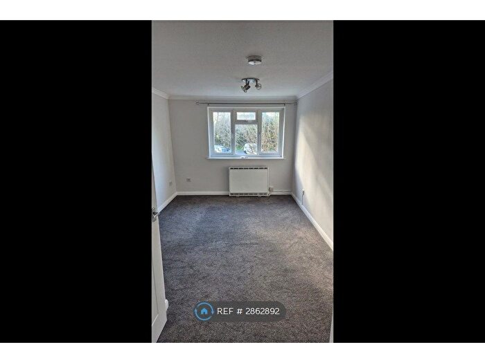 1 Bedroom Maisonette To Rent In Tewkesbury Close, Basingstoke, RG24