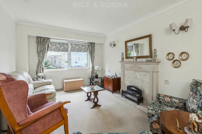 1 Bedroom Flat To Rent In Springfield Meadow, Weybridge, KT13