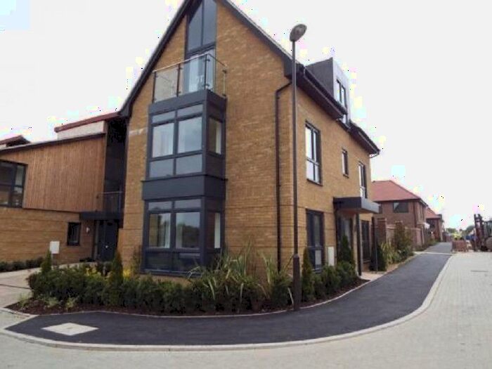4 Bedroom Property To Rent In Abacus Drive, Oakgrove Village, Milton Keynes, Bucks., MK10