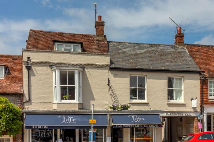 1 Bedroom Flat To Rent In West Street, Alresford, SO24