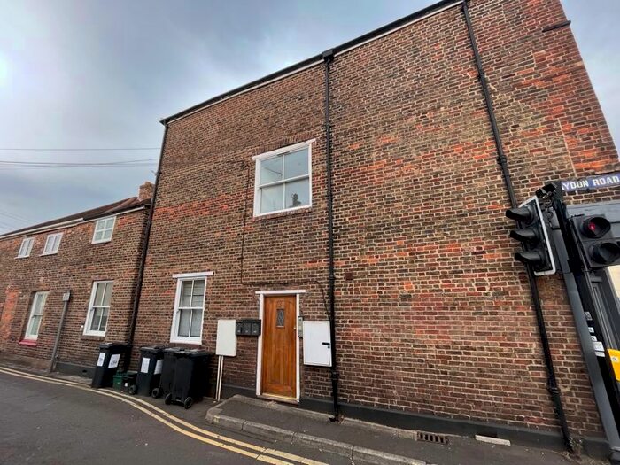 1 Bedroom Flat To Rent In East Reach, Taunton, TA1