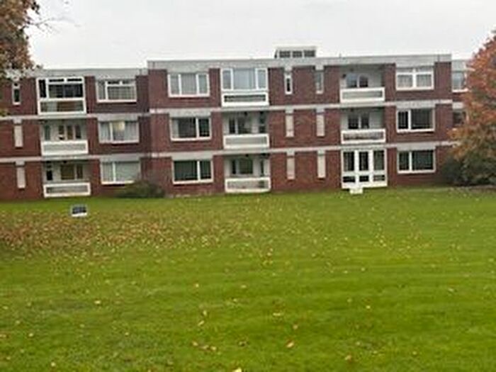 2 Bedroom Flat To Rent In The Limes, Frenchay, BS16