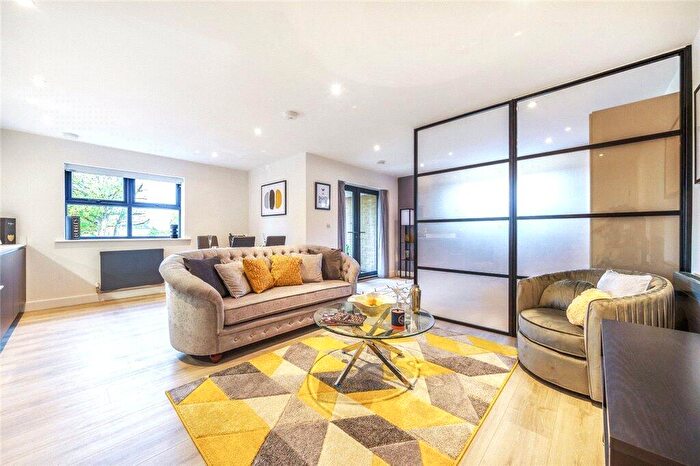 Studio For Sale In Pincott Road, Bexleyheath, DA6