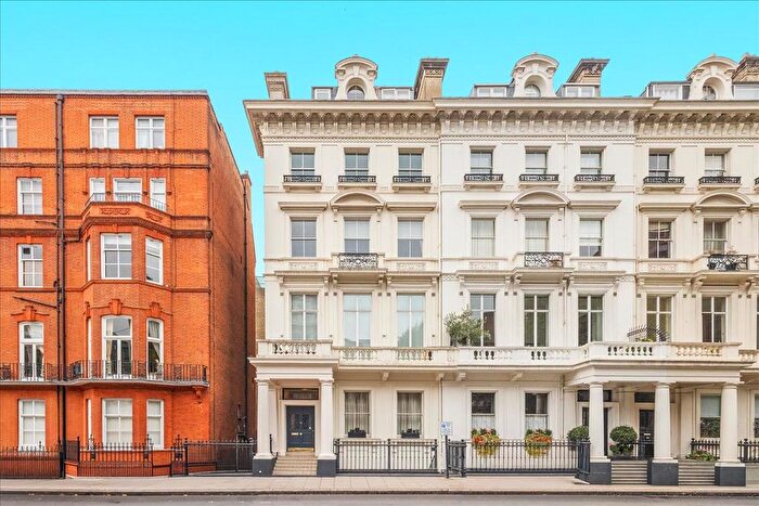 1 Bedroom Flat To Rent In Palace Gate, London, W8