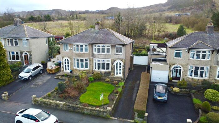 3 Bedroom Semi-Detached House For Sale In Burnley Road, Accrington, Lancashire, BB5