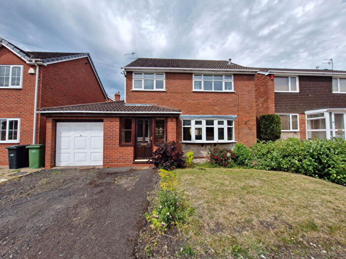 3 Bedroom Detached House For Sale In Swan Street, Pensnett, Brierley Hill, DY5