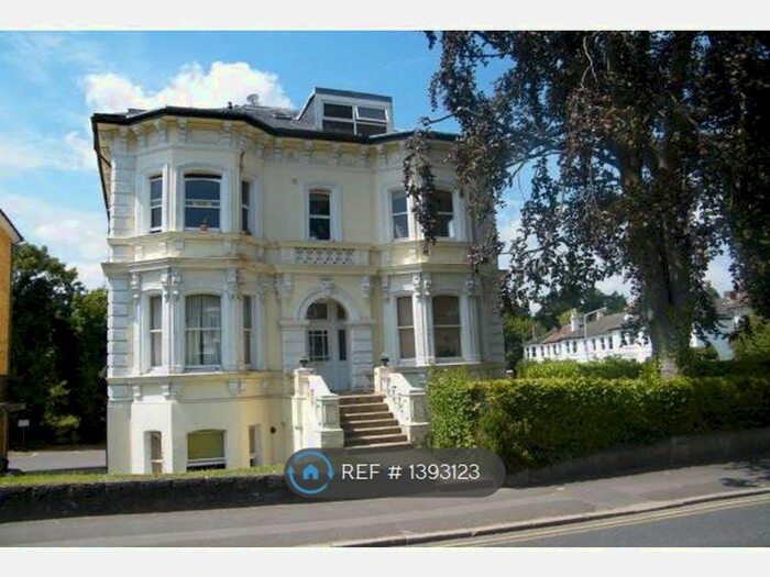 1 Bedroom Flat To Rent In Grosvenor Court, Tunbridge Wells, TN1