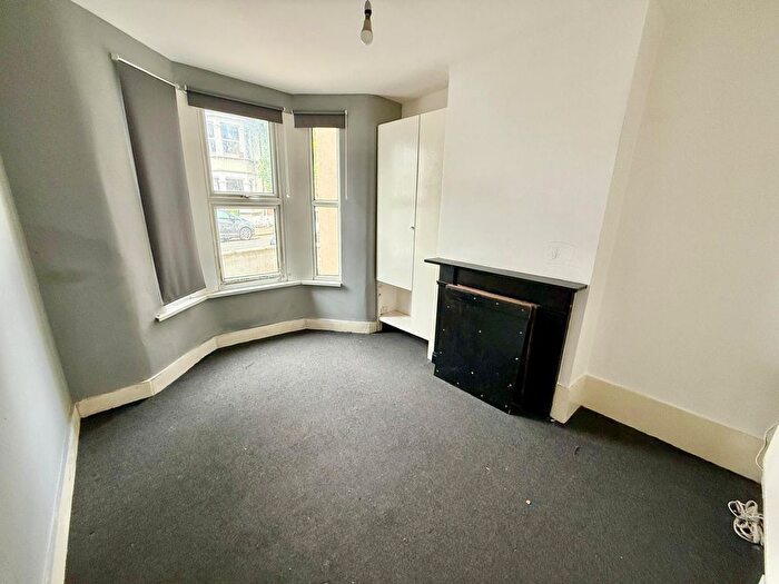 1 Bedroom Flat To Rent In London, E7