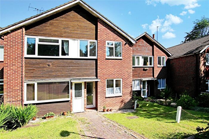 2 Bedroom Flat To Rent In Heath Close, New England Road, Haywards Heath, West Sussex, RH16