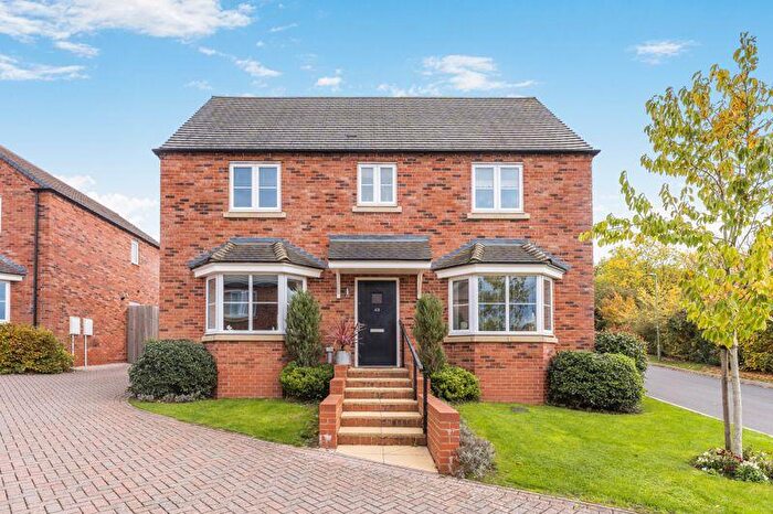 4 Bedroom Detached House For Sale In Friswell Road, Banbury, OX16