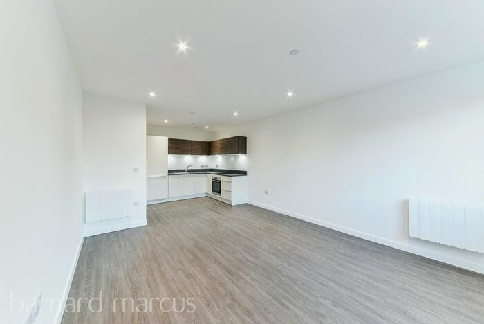 1 Bedroom Flat To Rent In High Road, Whetstone, N20