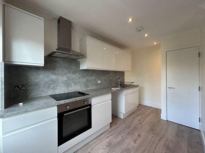 1 Bedroom Flat To Rent In Rush Court, Bedford, Bedfordshire, MK40