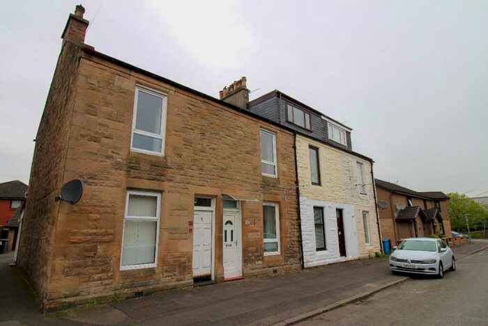 2 Bedroom Flat To Rent In Paris Street, Grangemouth, FK3
