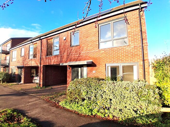 3 Bedroom Semi-Detached House To Rent In Colville Road, Cambridge, CB1