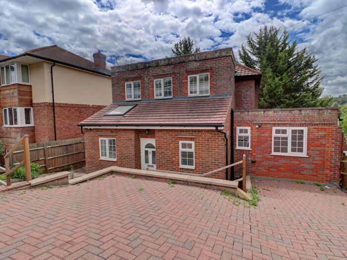 4 Bedroom Detached House To Rent In West Wycombe Road, High Wycombe, Buckinghamshire, HP12