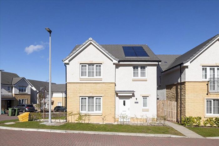 3 Bedroom Detached House For Sale In Stagg Park, Dalkeith, EH22