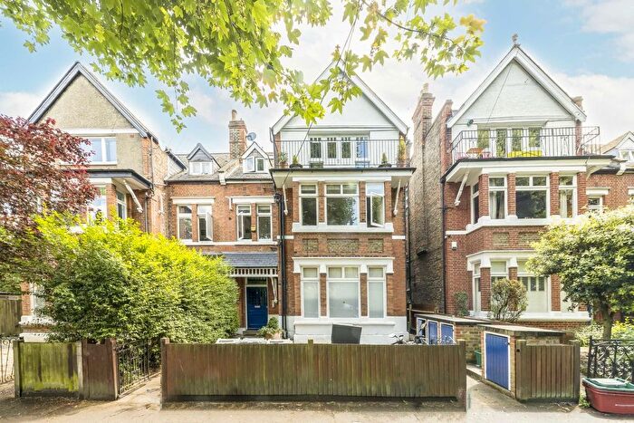 2 Bedroom Flat To Rent In Park Road North, Chiswick, W4