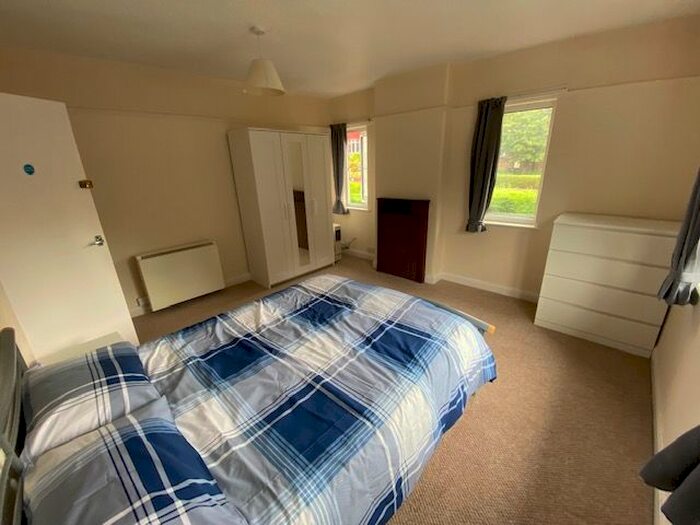 1 Bedroom Flat To Rent In Holgate Road, York, YO24