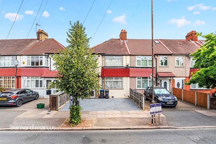 3 Bedroom Terraced House For Sale In Tamworth Lane, Mitcham, CR4
