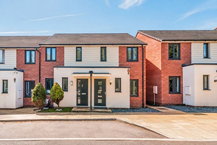 2 Bedroom End Terrace House For Sale In Belhouse Avenue, Aveley, South Ockendon, Essex, RM15