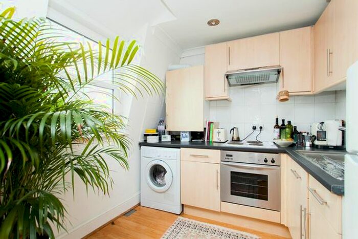 1 Bedroom Flat To Rent In Hackney Road, Haggerston, E2