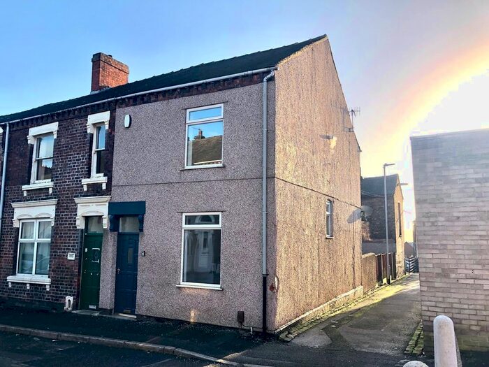 2 Bedroom End Of Terrace House To Rent In Harley Street, Hanley, Stoke-On-Trent ST1