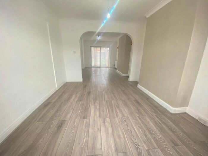 3 Bedroom Terraced House To Rent In Oxleay Road, Harrow, HA2