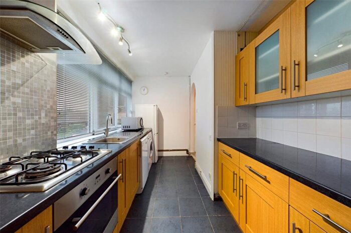 2 Bedroom Apartment For Sale In Ifield Drive, Ifield, Crawley, West Sussex, RH11