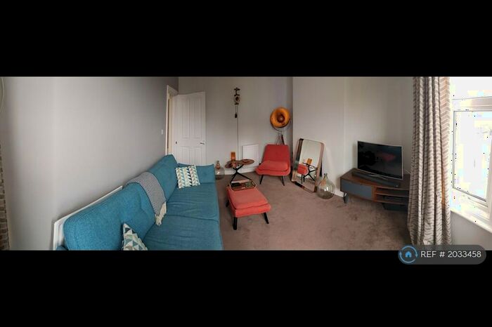 2 Bedroom Maisonette To Rent In Queens Park Road, Brighton, BN2