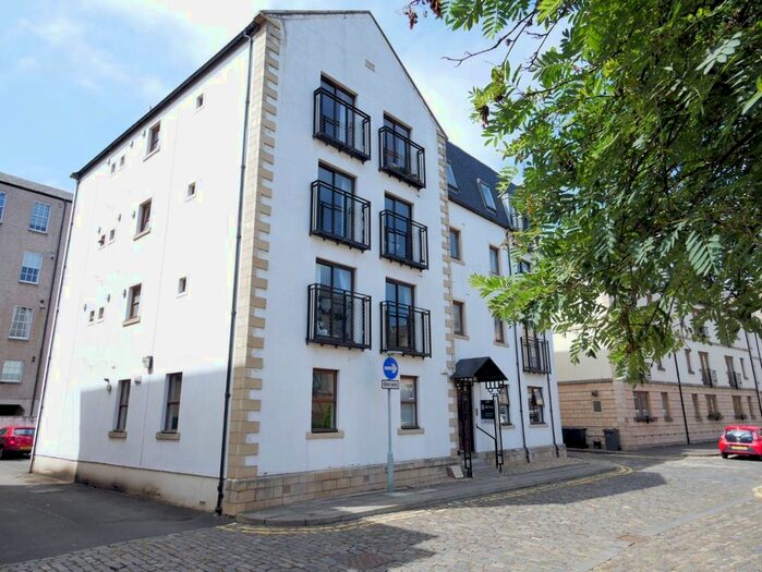 2 Bedroom Flat To Rent In West Silvermills Lane, Canonmills, Edinburgh, EH3