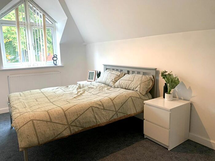 2 Bedroom Flat To Rent In Apartment Laureate House, LN1