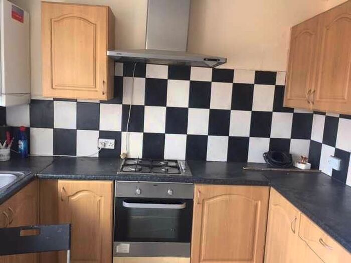 3 Bedroom Flat To Rent In The Broadway, Greenford, Greater London UB6