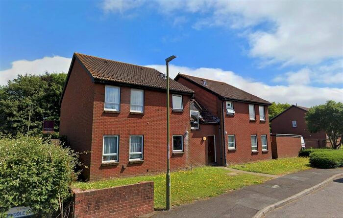 Studio To Rent In Tolpuddle Gardens, Bournemouth BH9