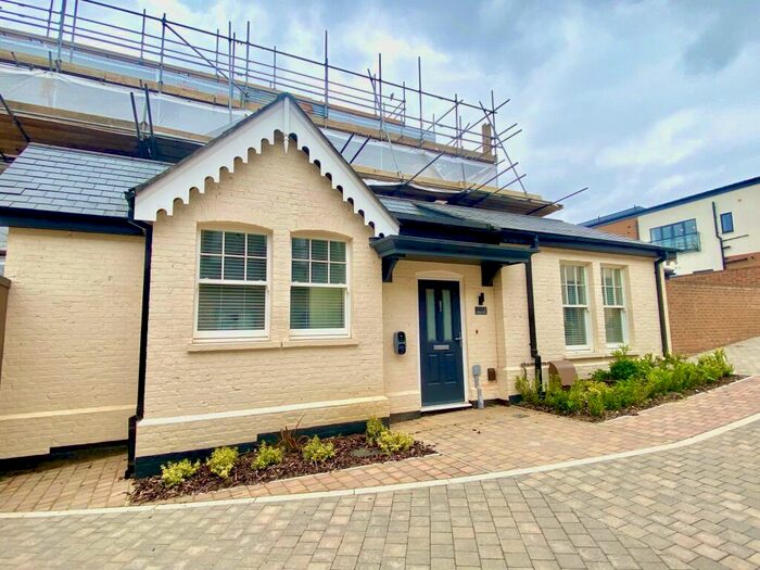 1 Bedroom Bungalow To Rent In Denmark Place, Tring, HP23