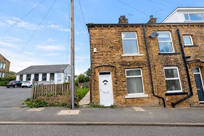 2 Bedroom End Terrace House For Sale In Clayton Lane, Clayton, Bradford, BD14