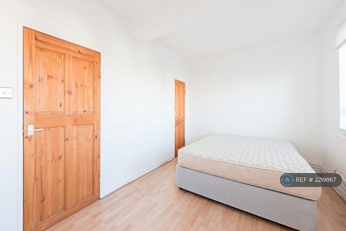 2 Bedroom Flat To Rent In Primrose Hill Court, London, NW3