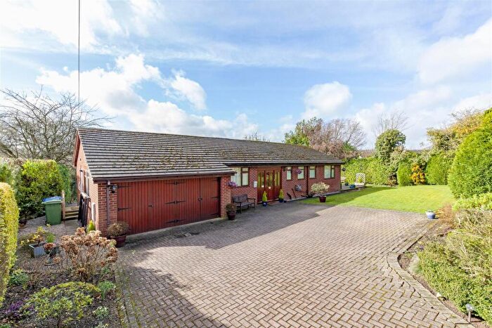 4 Bedroom Detached Bungalow For Sale In Rye Hill Avenue, Brookside, Chesterfield, S40