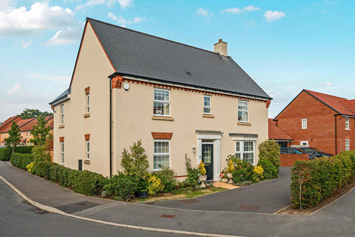 4 Bedroom Detached House For Sale In Erghum Lane, Devizes, SN10