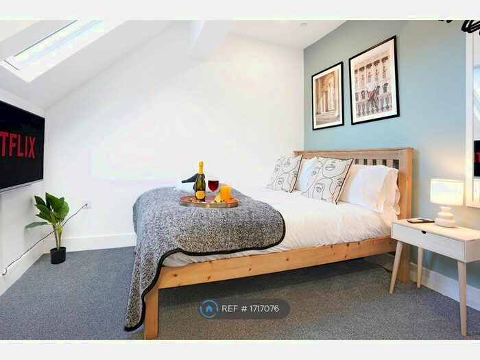 1 Bedroom Flat To Rent In Well Street, Buckingham, MK18