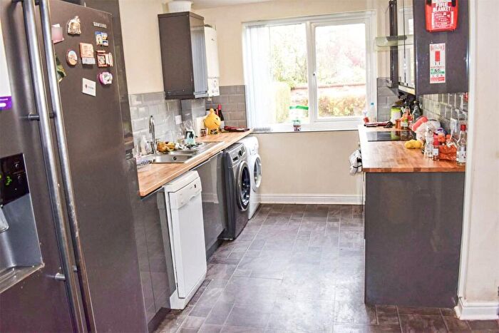 6 Bedroom Terraced House To Rent In Victoria Road, Fallowfield, M14