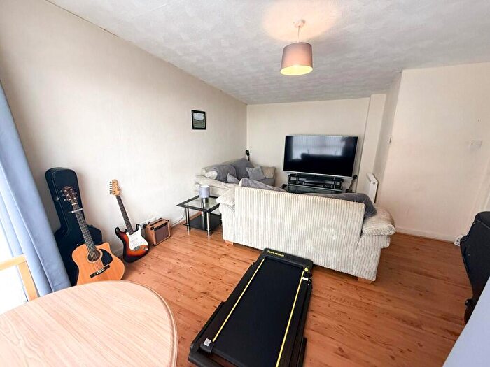 3 Bedroom End Of Terrace House For Sale In Glen Crescent, Stevenston, KA20